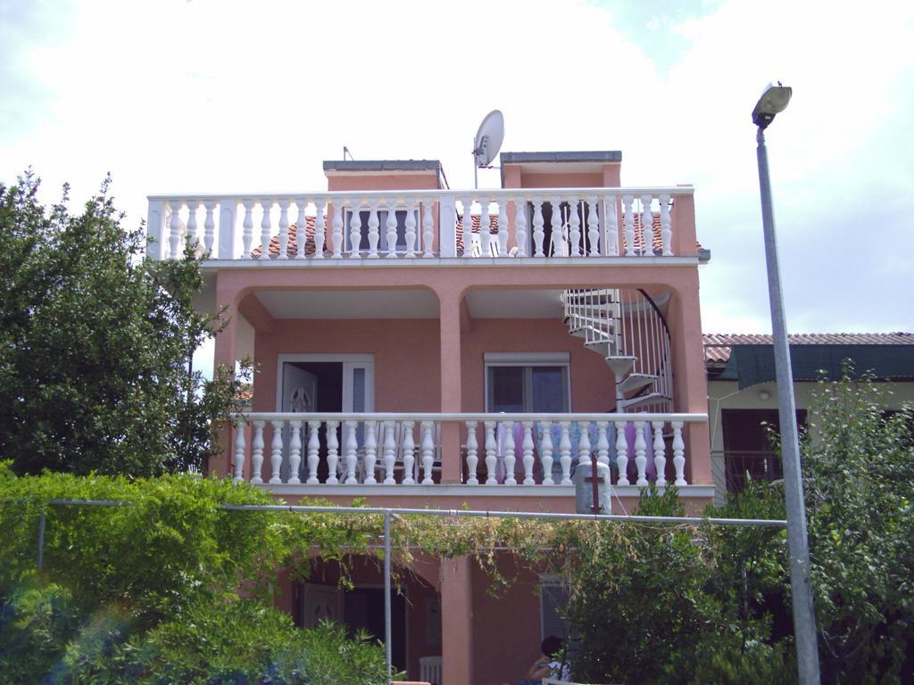 Ivo Apartments Rogoznica  Luaran gambar