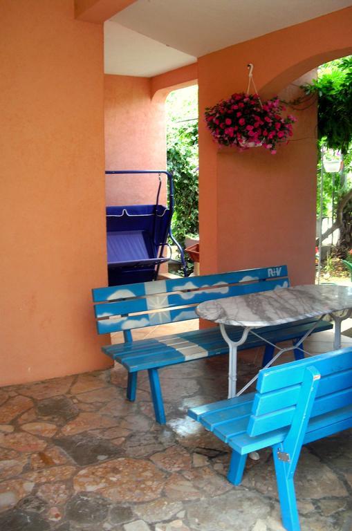 Ivo Apartments Rogoznica  Bilik gambar